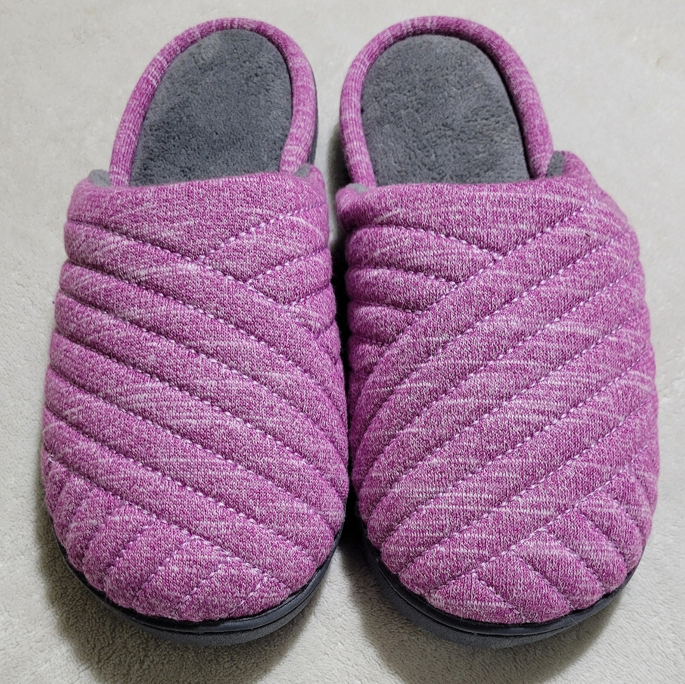 NWOT Isotoner Clog Slippers
